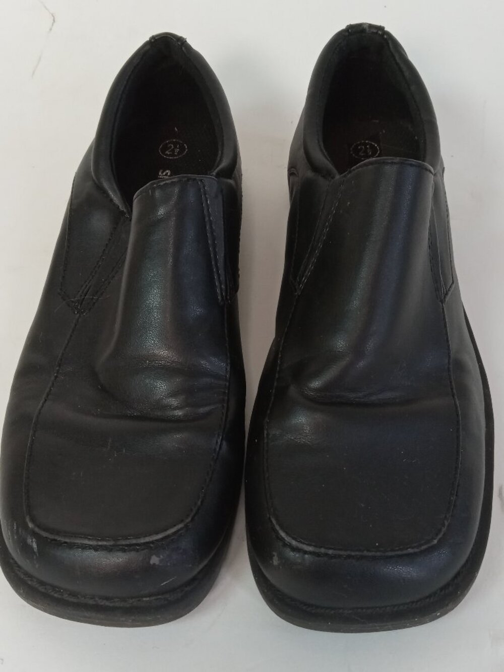 Boy's 2 1/2 Youth Black Smart Fit Slip On Loafers Dress Shoes  Size 2.5